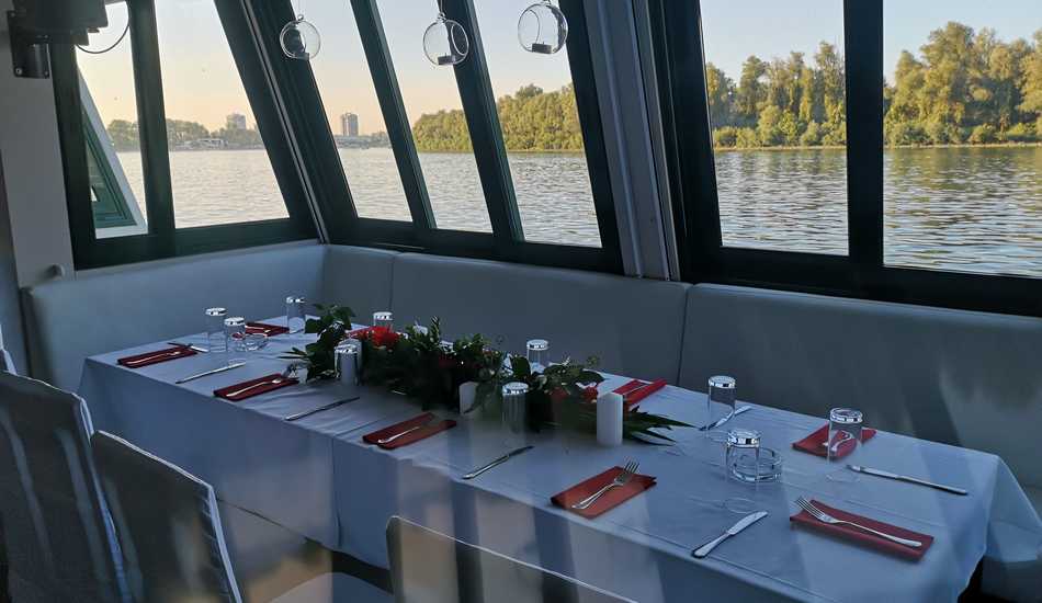 2021/12/images/tour_505/new-years-eve-cruise-2022-on-danube-and-sava-rivers.jpg